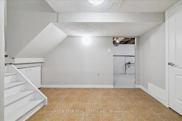 Additional image 32 of 61 Adis Ave