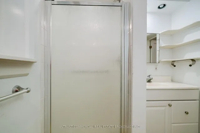 Additional image 9 of 382 Spadina Rd