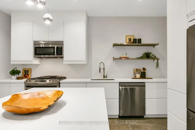 Additional image 37 of 1144 Broadview Ave