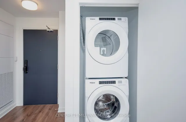 Additional image 17 of 405 Dundas St Unit 810