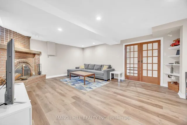 Additional image 29 of 72 Lacewood Cres