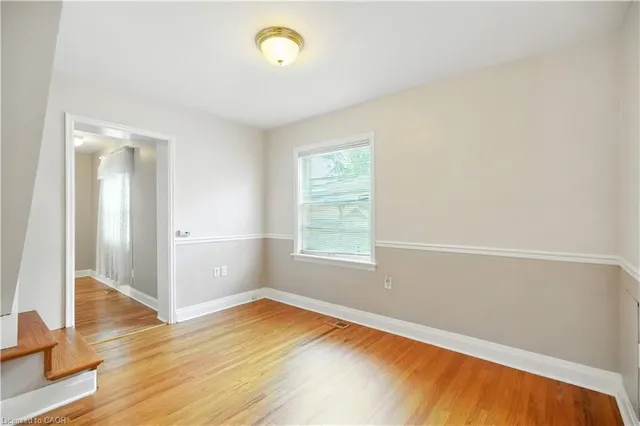 Additional image 18 of 127 Garside Ave