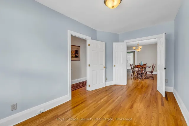 Additional image 8 of 427 Glenholme Ave