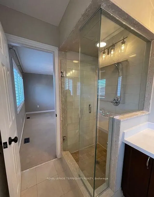 Additional image 36 of 4605 Keystone Cres