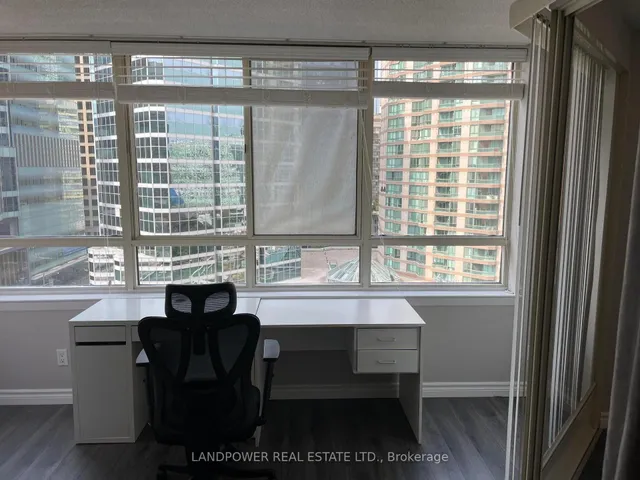 Additional image 7 of 633 Bay St Unit 1222