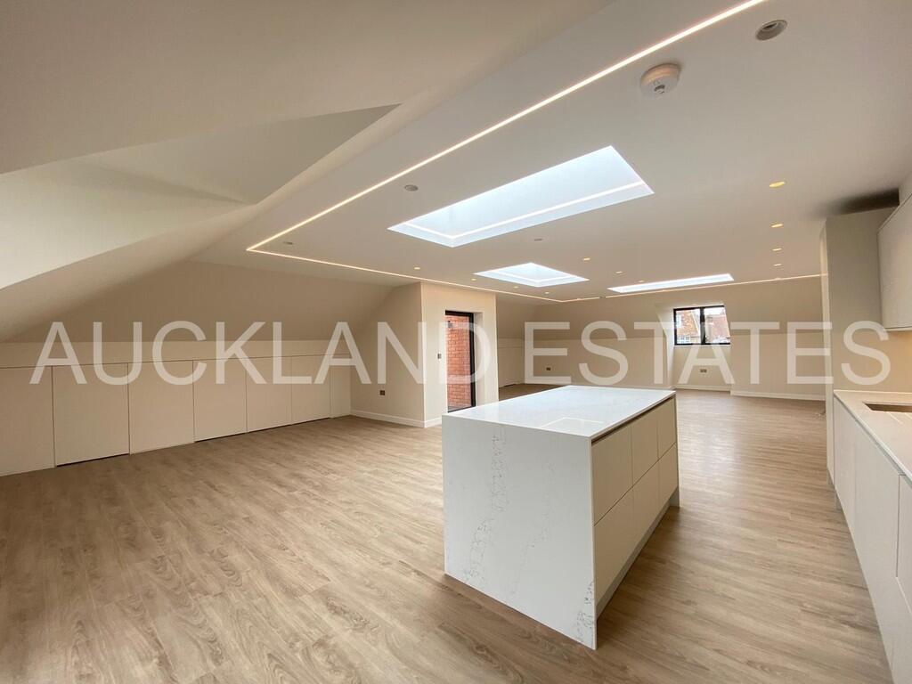 Additional image 3 of Westland Lodge, Brookmans Park