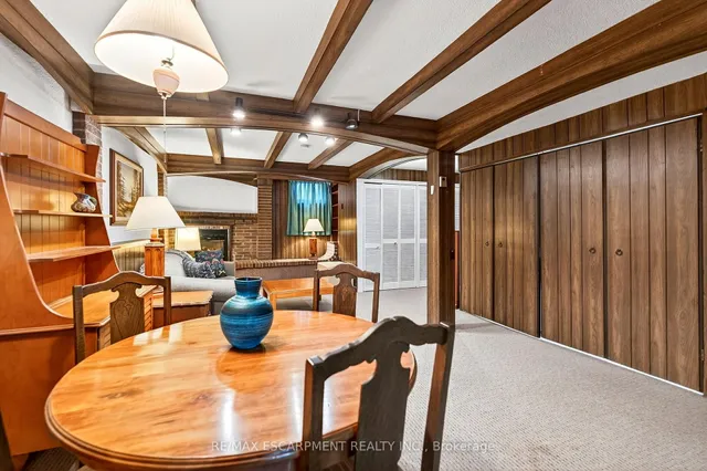 Additional image 41 of 1552 Kerns Rd Unit 4