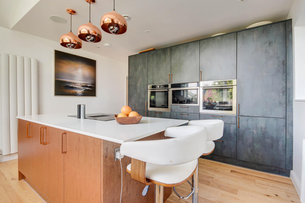 Additional image 7 of Cheverells Close, Markyate, Hertfordshire, AL3