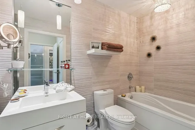 Additional image 18 of 112 George St Unit 1204