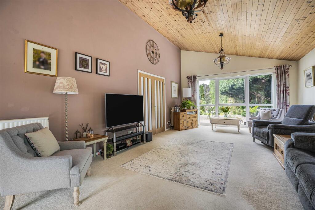Additional image 6 of Leonards Close, Welwyn