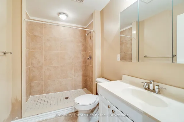 Additional image 25 of 32 Chambers Dr