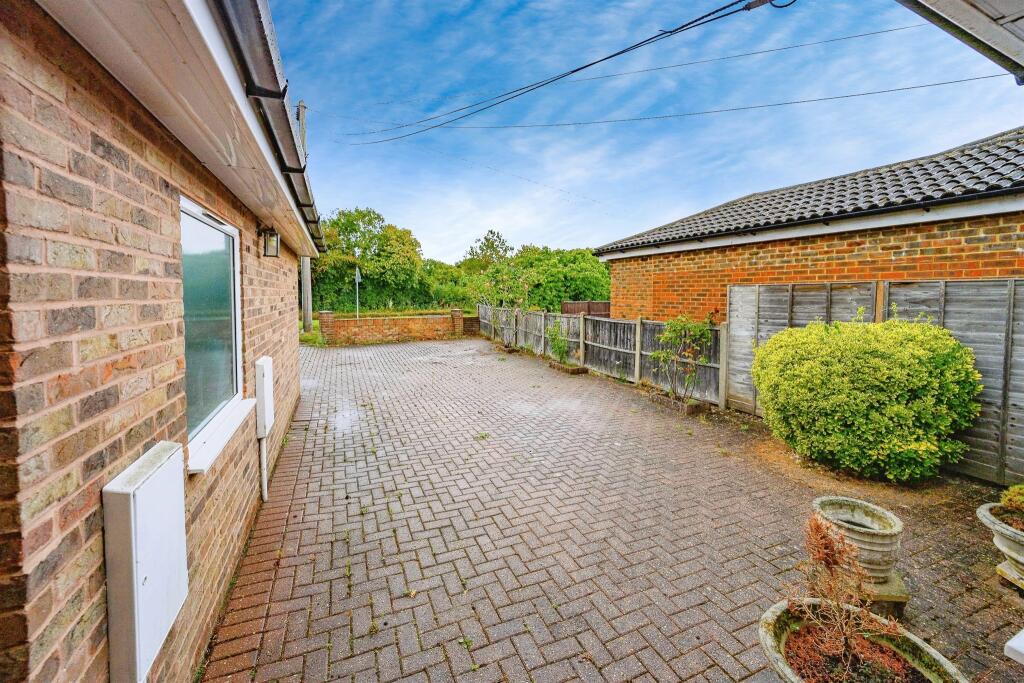 Additional image 13 of Oaklands Lane, Smallford, St. Albans