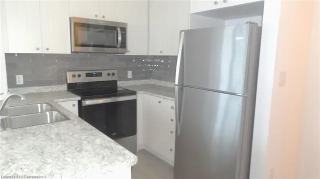 Additional image 9 of 450 Dundas St Unit 1005