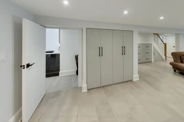 Additional image 39 of 143 Pinewood Ave