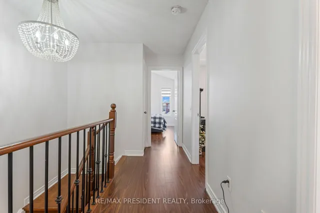 Additional image 21 of 823 Ledbury Cres