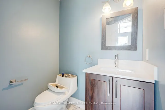 Additional image 3 of 6544 Opera Glass Cres