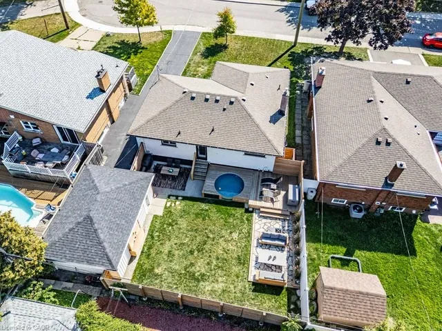 Additional image 46 of 30 Cloke Crt