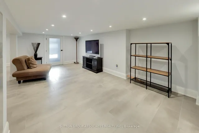 Additional image 36 of 143 Pinewood Ave