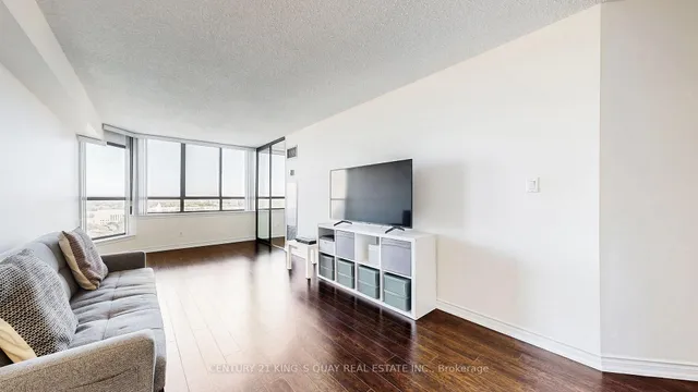 Additional image 9 of 55 Bamburgh Circ Unit 2002