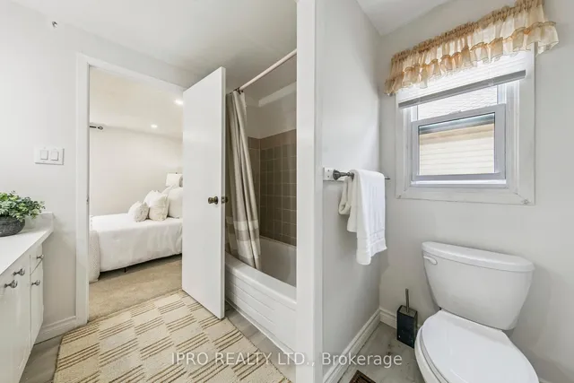 Additional image 25 of 3455 Caplan Cres Unit 3