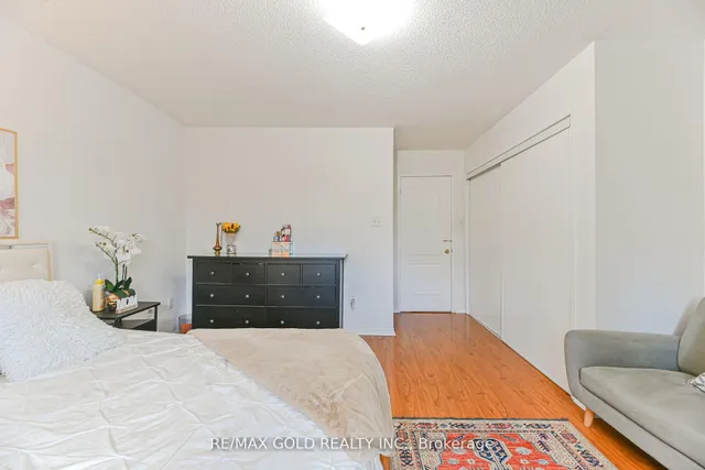 Additional image 27 of 28 Plum Hollow Crt