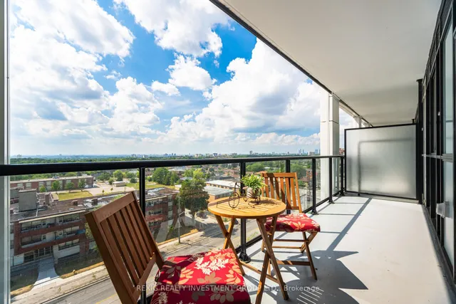 Additional image 19 of 50 George Butchart Dr Unit 723