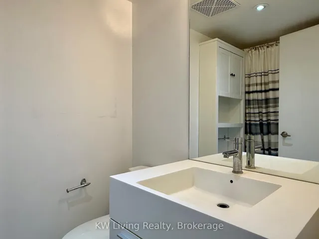 Additional image 30 of 25 Capreol Crt Unit 2002