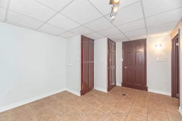 Additional image 45 of 28 Homeland Crt