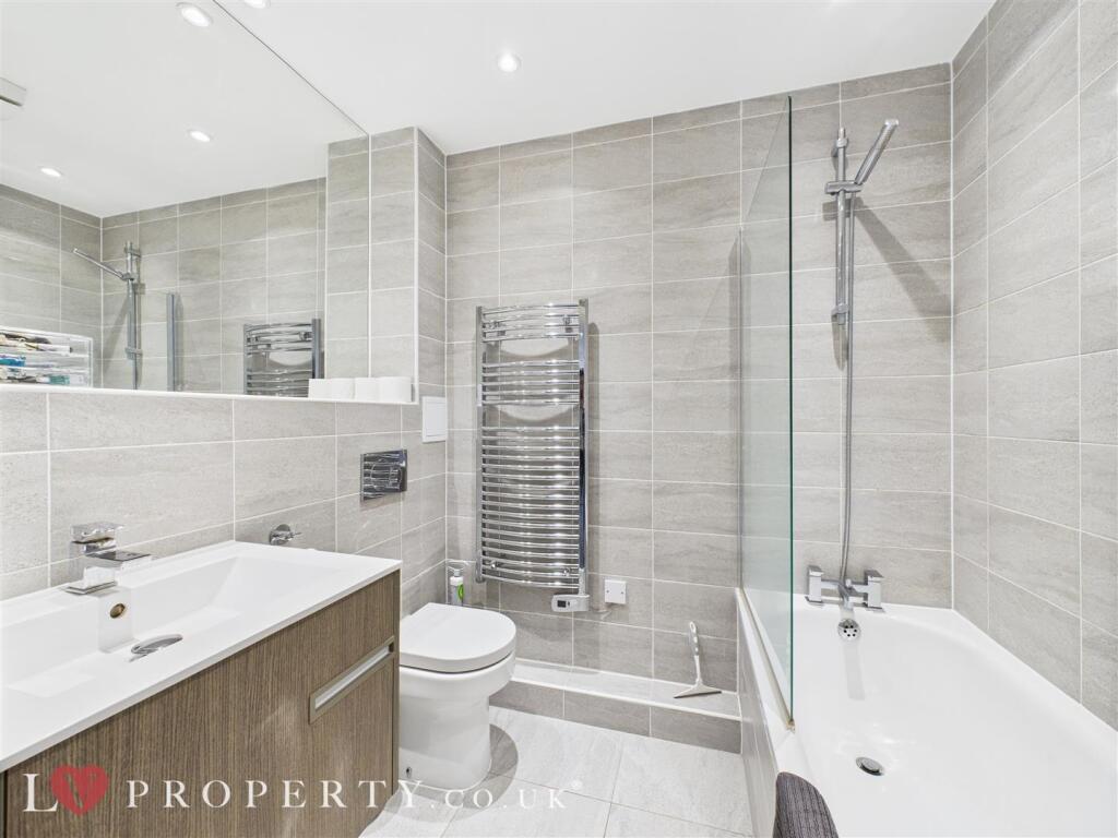 Additional image 10 of Luxury Two Bedroom Apartment, The Foundry