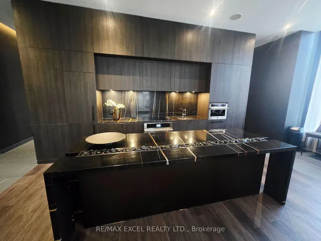 Additional image 10 of 11 Yorkville Ave Unit 6003