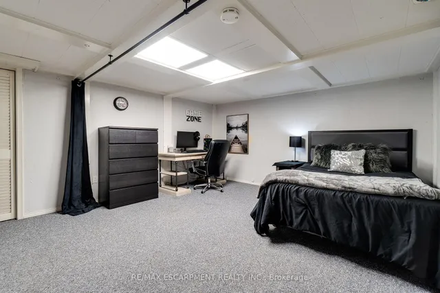 Additional image 28 of 17 RONALDSHAY Ave