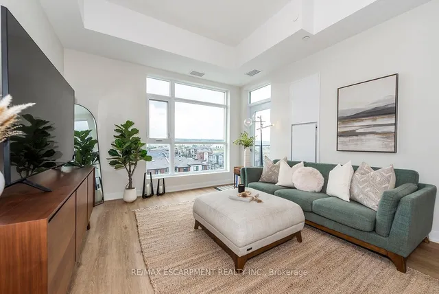 Additional image 11 of 600 North Service Rd Unit 606