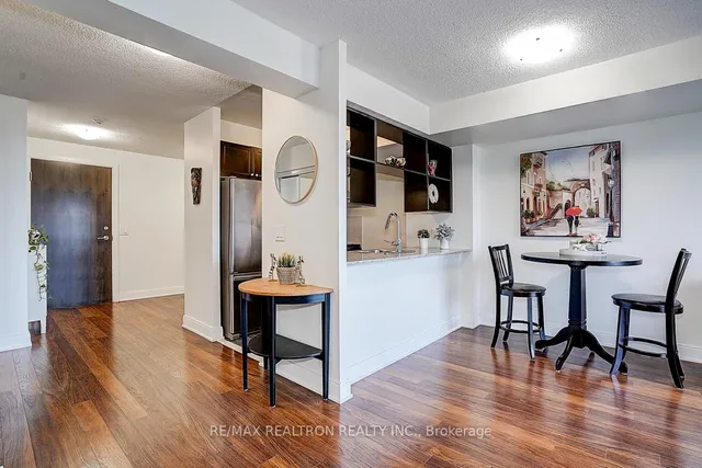 Additional image 9 of 135 Village Green Sq Unit 3220