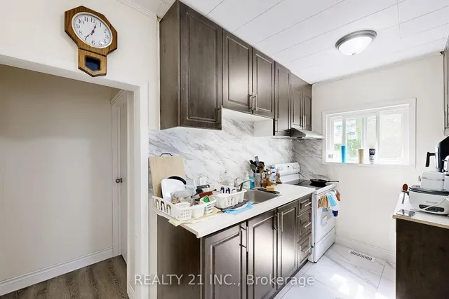 Additional image 8 of 125 S Woodrow Blvd