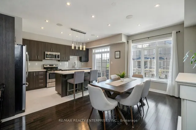 Additional image 9 of 215 Dundas St Unit 9