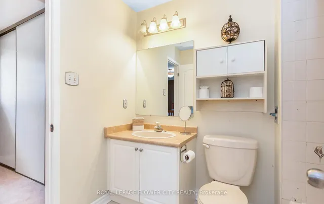 Additional image 32 of 41 Chipstead Ave