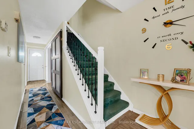 Additional image 5 of 18 Riverdale Dr