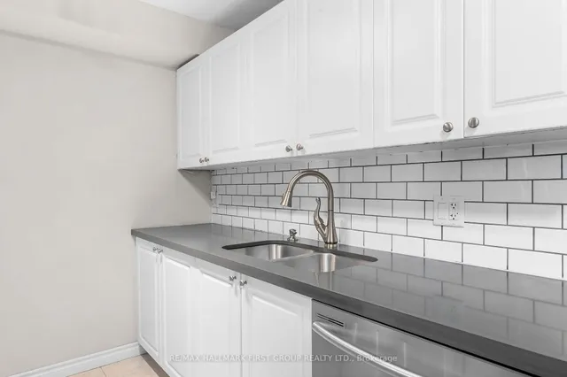 Additional image 7 of 684 Warden Ave Unit 109