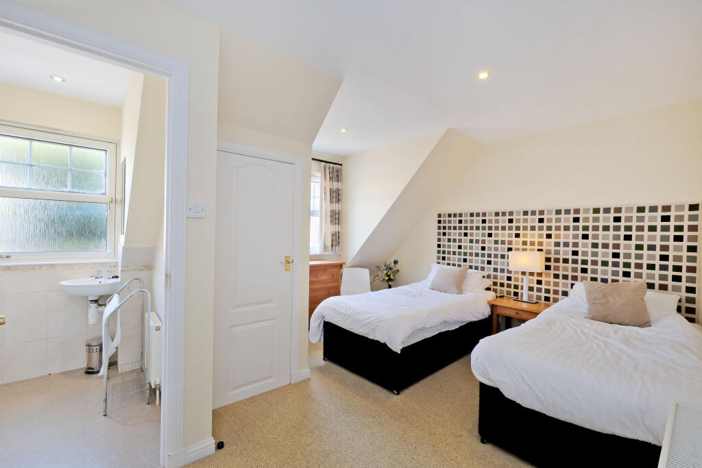 Additional image 19 of 4 Queens Court, Inchmarlo, Banchory, AB31