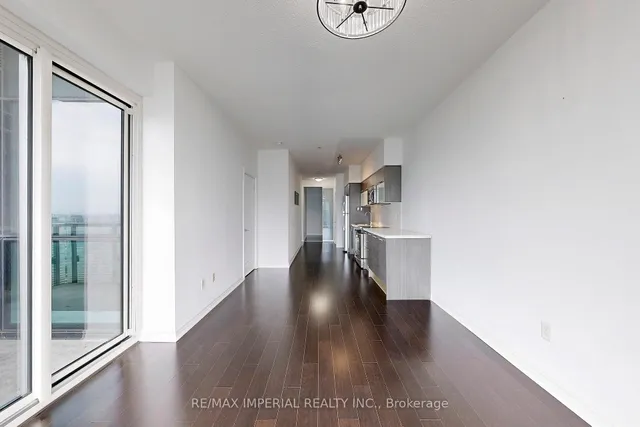 Additional image 17 of 386 Yonge St Unit 4801