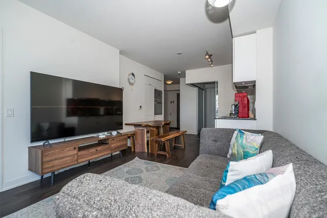 Additional image 10 of 27 Bathurst St Unit 508W