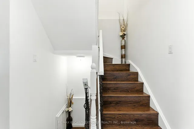 Additional image 12 of 35 Jacqueline Blvd