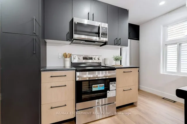 Additional image 9 of 8 Whitfield Ave