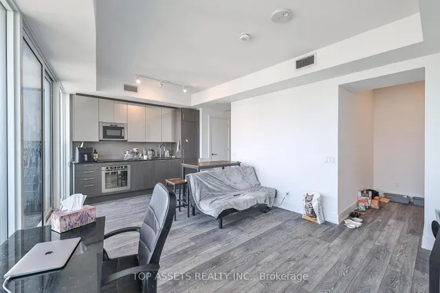 Additional image 7 of 403 Church St Unit 2709