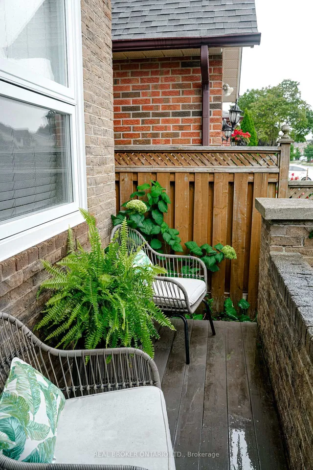 Additional image 3 of 393 Hansen RD North Rd