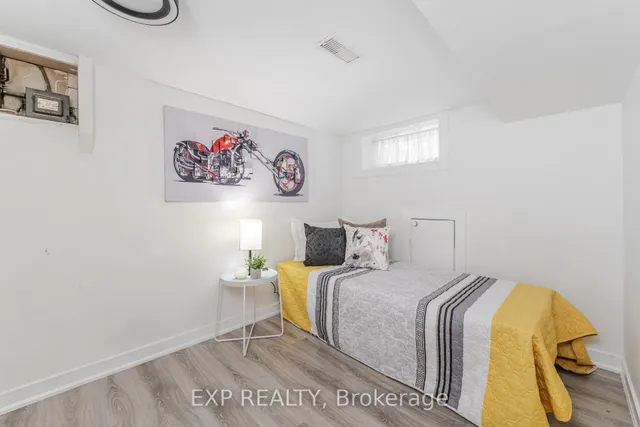 Additional image 33 of 214 Silverthorn Ave