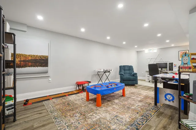 Additional image 29 of 104 Davidson Blvd