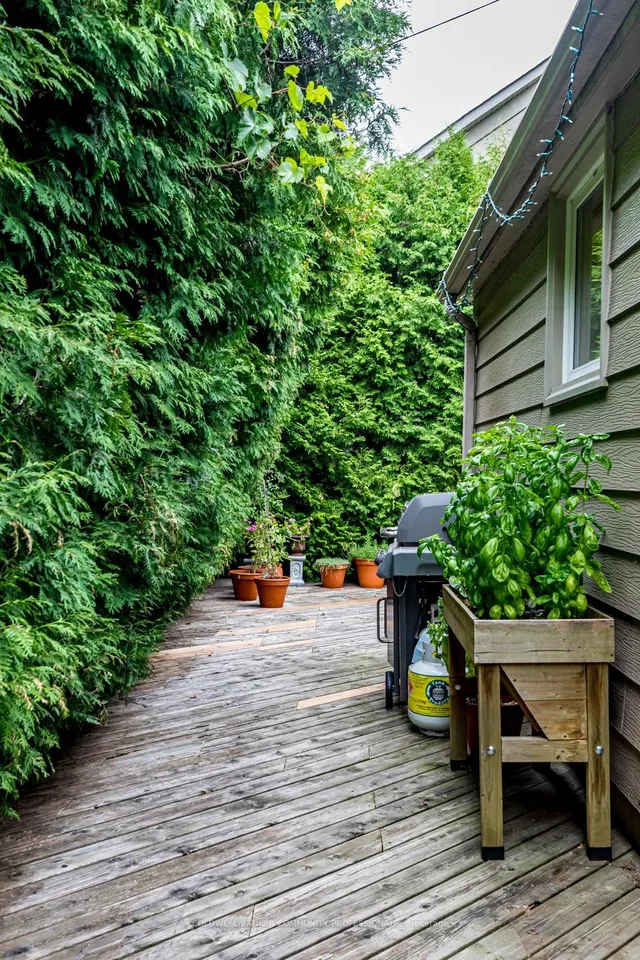 Additional image 39 of 2079 Maria St