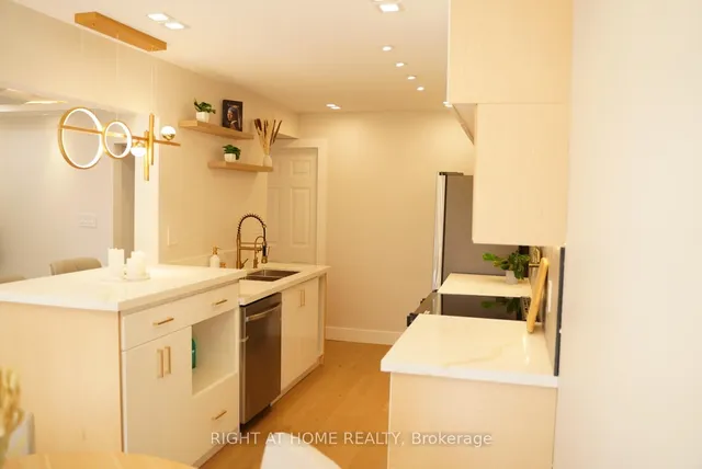 Additional image 7 of 51 Vodden Crt