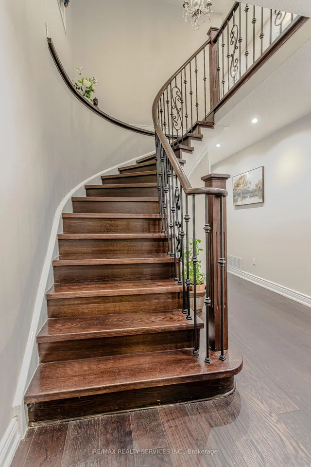 Additional image 22 of 32 Heddon Crt